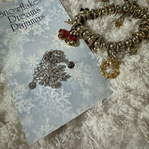 Lot of 2 Christmas / Winter BRACELETS